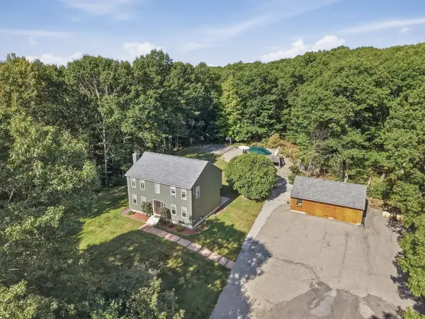 10 Flaxfield Road, Dudley, MA 01571
