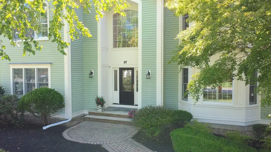 97 Windkist Farm Rd, North Andover, MA 01845 - #2