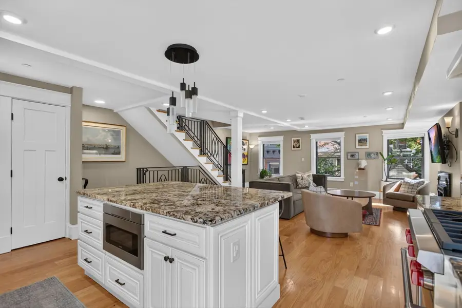 30 Mt. Vernon Street #3, Boston, MA 02129 - #2