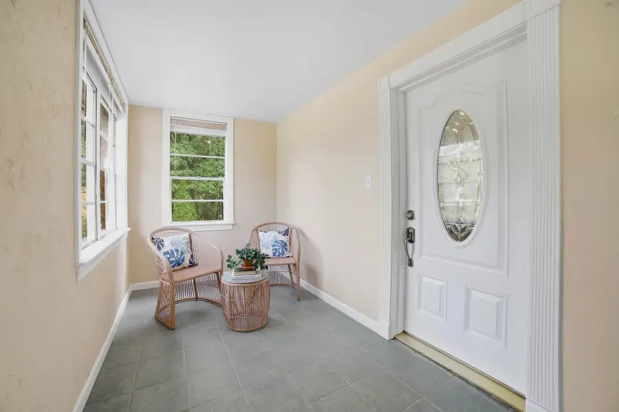 550 Sunderland Road, Worcester, MA 01604 - #3
