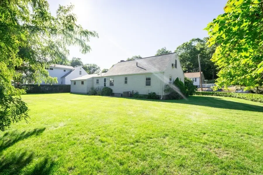 6 Albert St, Waltham, MA 02453 - #2