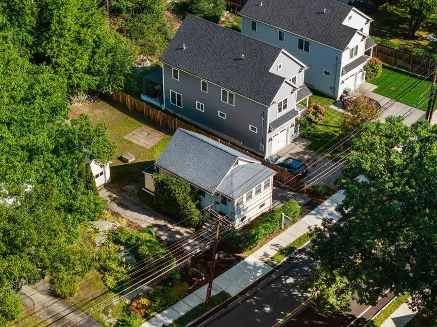 222 Sprague St, Dedham, MA 02026 - #2