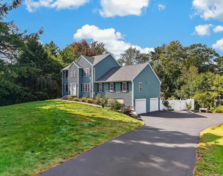 112 Saunders St, Gardner, MA 01440 - #3