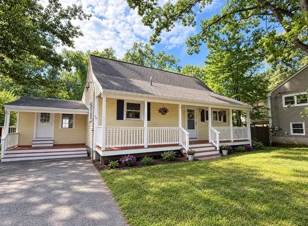 19 Fieldcrest Ter, North Reading, MA 01864