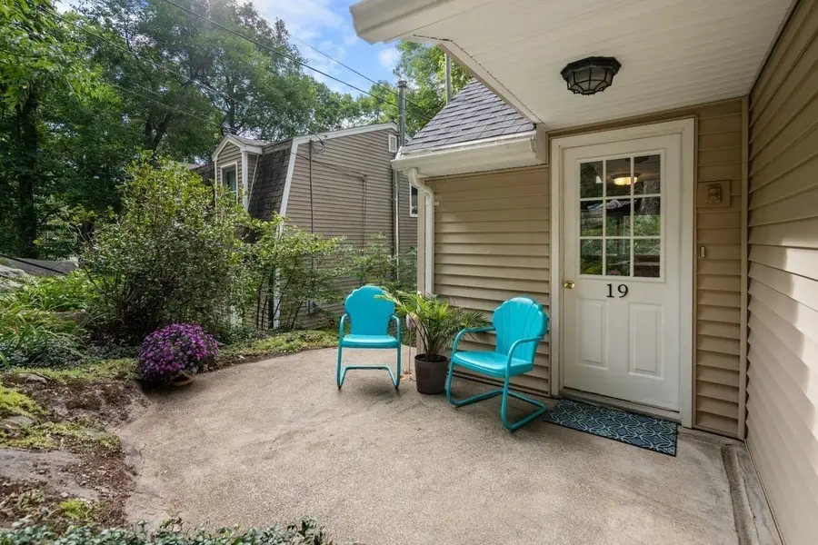 19 Lakeview Dr, Holland, MA 01521 - #3