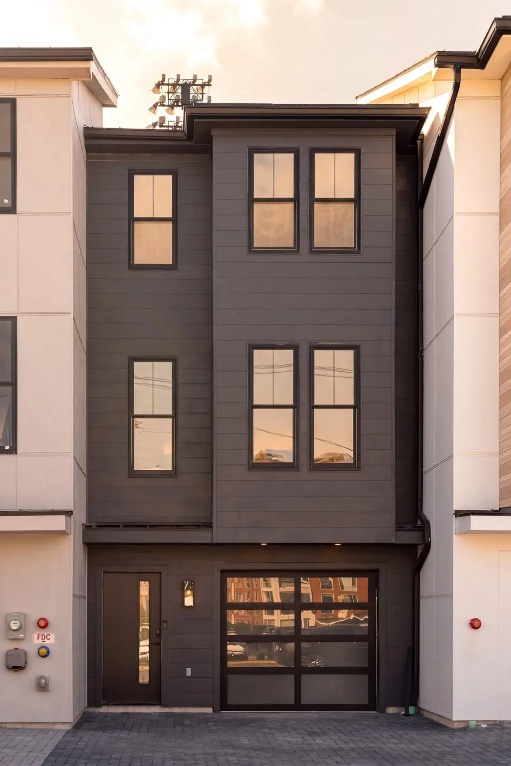 11 Lothrop St #11, Boston, MA 02135 - #1