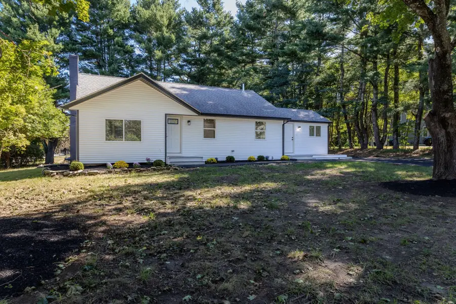 308 Laurel St, Bridgewater, MA 02324 - #3