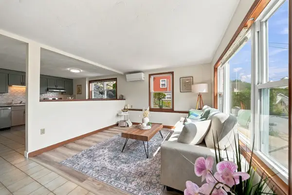 39 Mountain St #39, Woburn, MA 01801