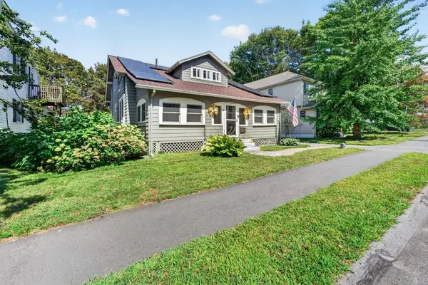 33 Union St, North Andover, MA 01845