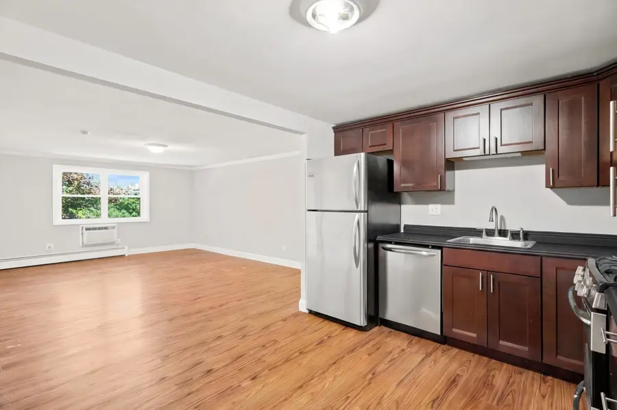 13 Cross Street #11, North Chelmsford, MA 01863 - #2