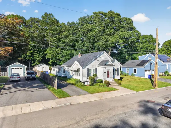 578 Valentine St, Fall River, MA 02720
