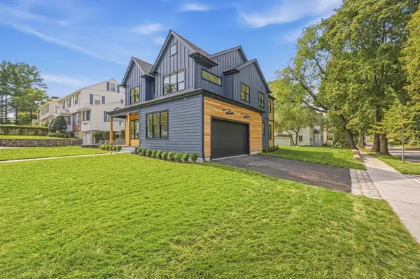 42 Lindbergh Ave, Newton, MA 02465