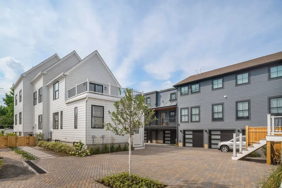 60 Franklin St #2, Somerville, MA 02145 - #2