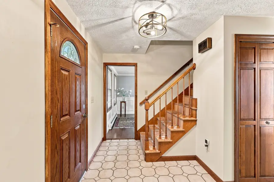 6 Laurel Road, Blackstone, MA 01504 - #2