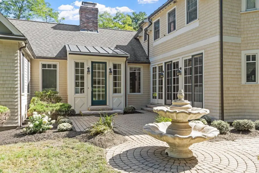 130 Summer St, Weston, MA 02493 - #2
