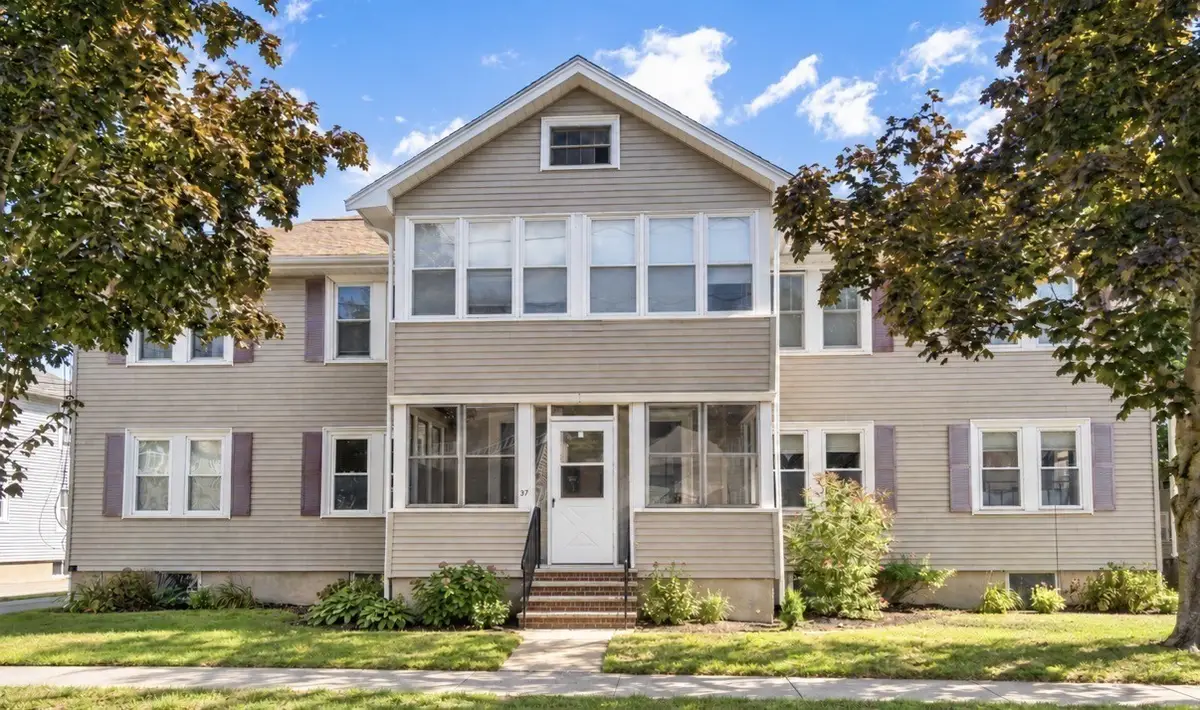 37 Everett St #1, Waltham, MA 02453 - #1