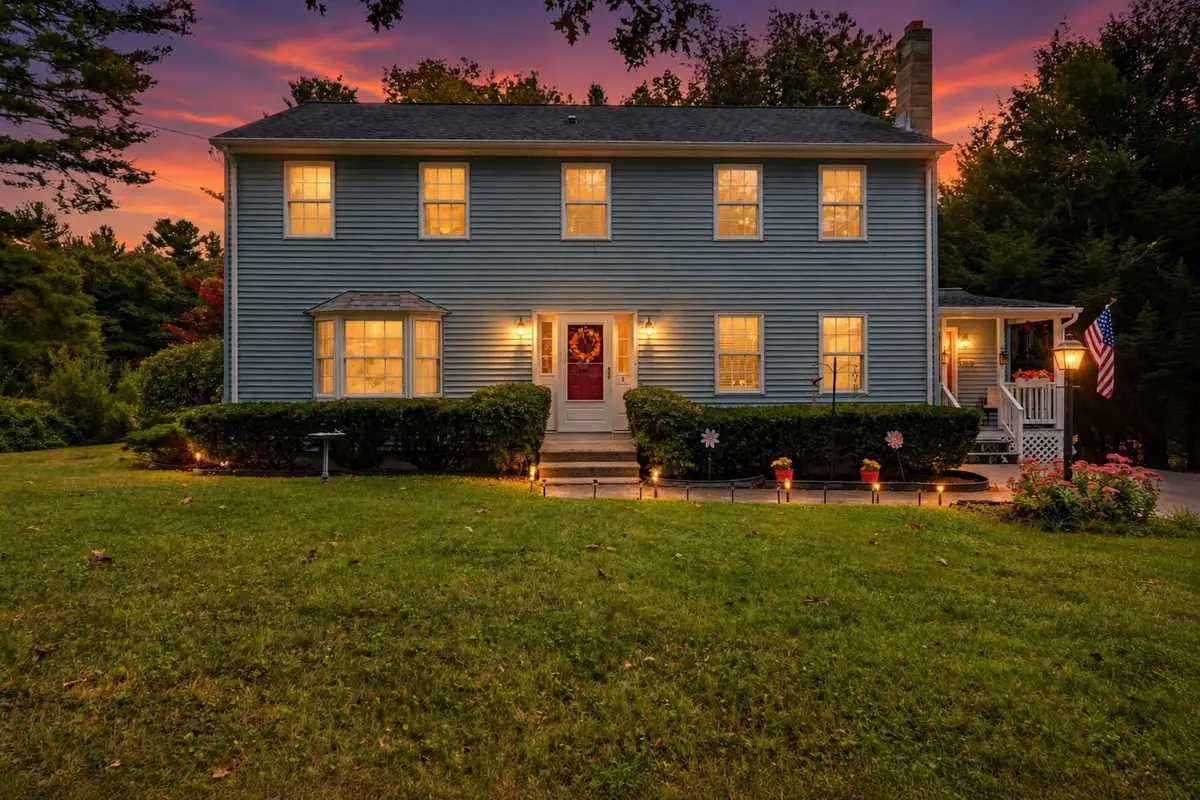 8 Glenmere Rd, Charlton, MA 01507 - #1