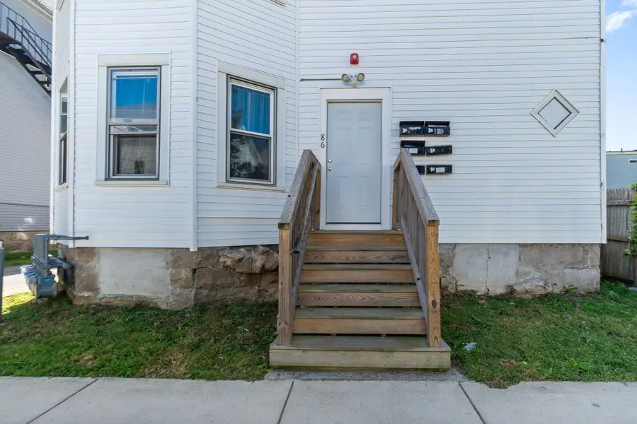 86 Beetle St, New Bedford, MA 02746 - #2