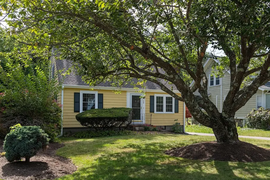 28 Middle St, Lexington, MA 02421 - #2