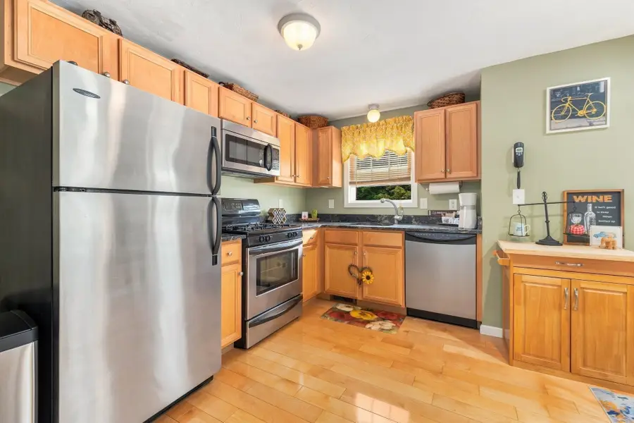 417 Hildreth St #5, Lowell, MA 01850 - #3