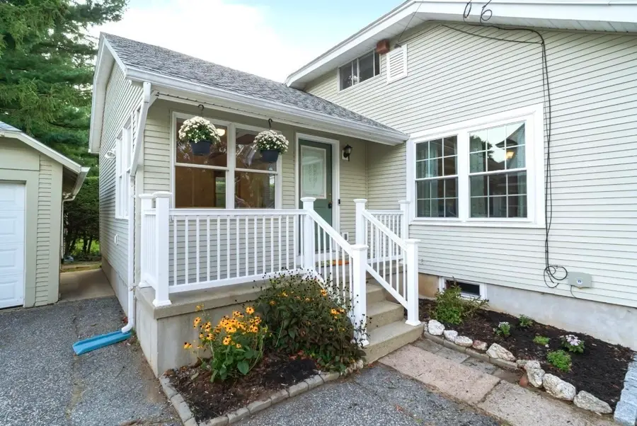 6 Van Horn Street, West Springfield, MA 01089 - #3