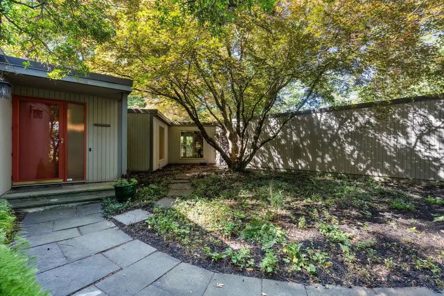 688 Annursnac Hill, Concord, MA 01742 - #2