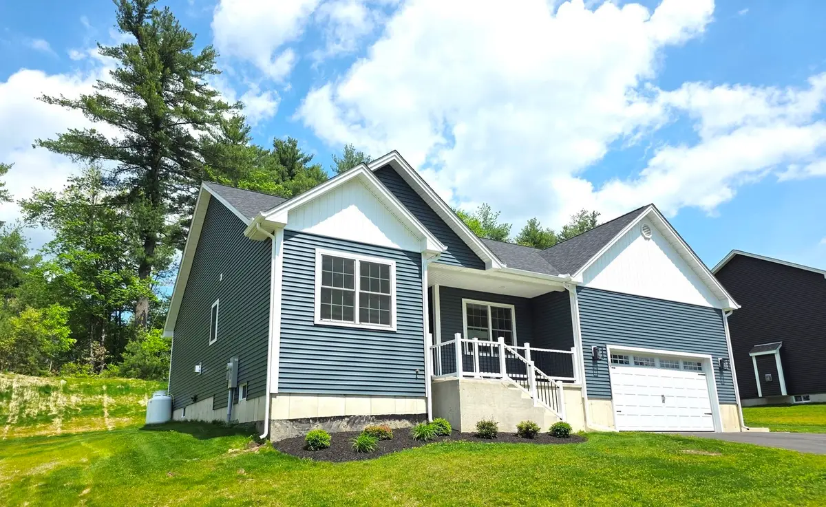 15 High Bluff, Belchertown, MA 01007 - #1