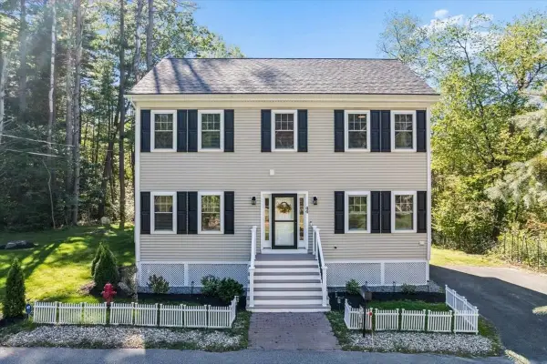 44 California, Tewksbury, MA 01876