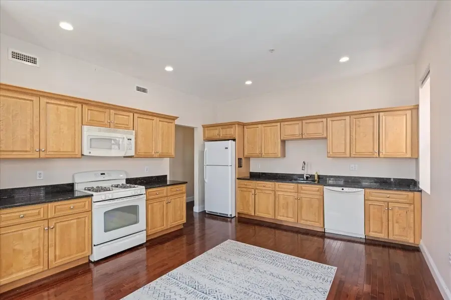 24 Washington St #301, Haverhill, MA 01832 - #2