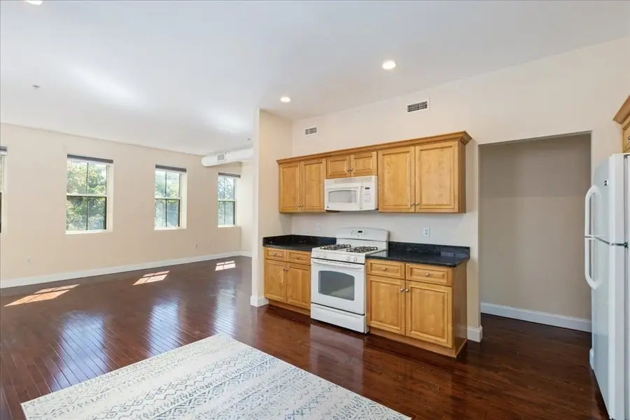 24 Washington St #301, Haverhill, MA 01832 - #3