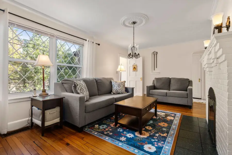 122 Austin St, Newton, MA 02460 - #2