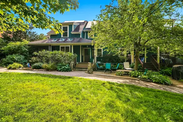 10 Half Moon Hill #10, Acton, MA 01720