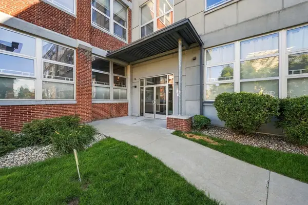 120 Holmes St #318, Quincy, MA 02171