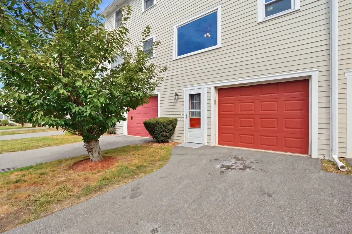 106 Park Ave W #D5, Lowell, MA 01852 - #1