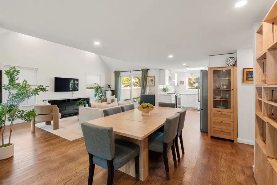 14 Essex Road, Sharon, MA 02067 - #3