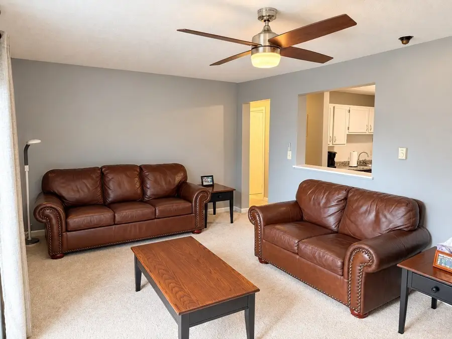 491 W Central St #D1, Franklin, MA 02038 - #3