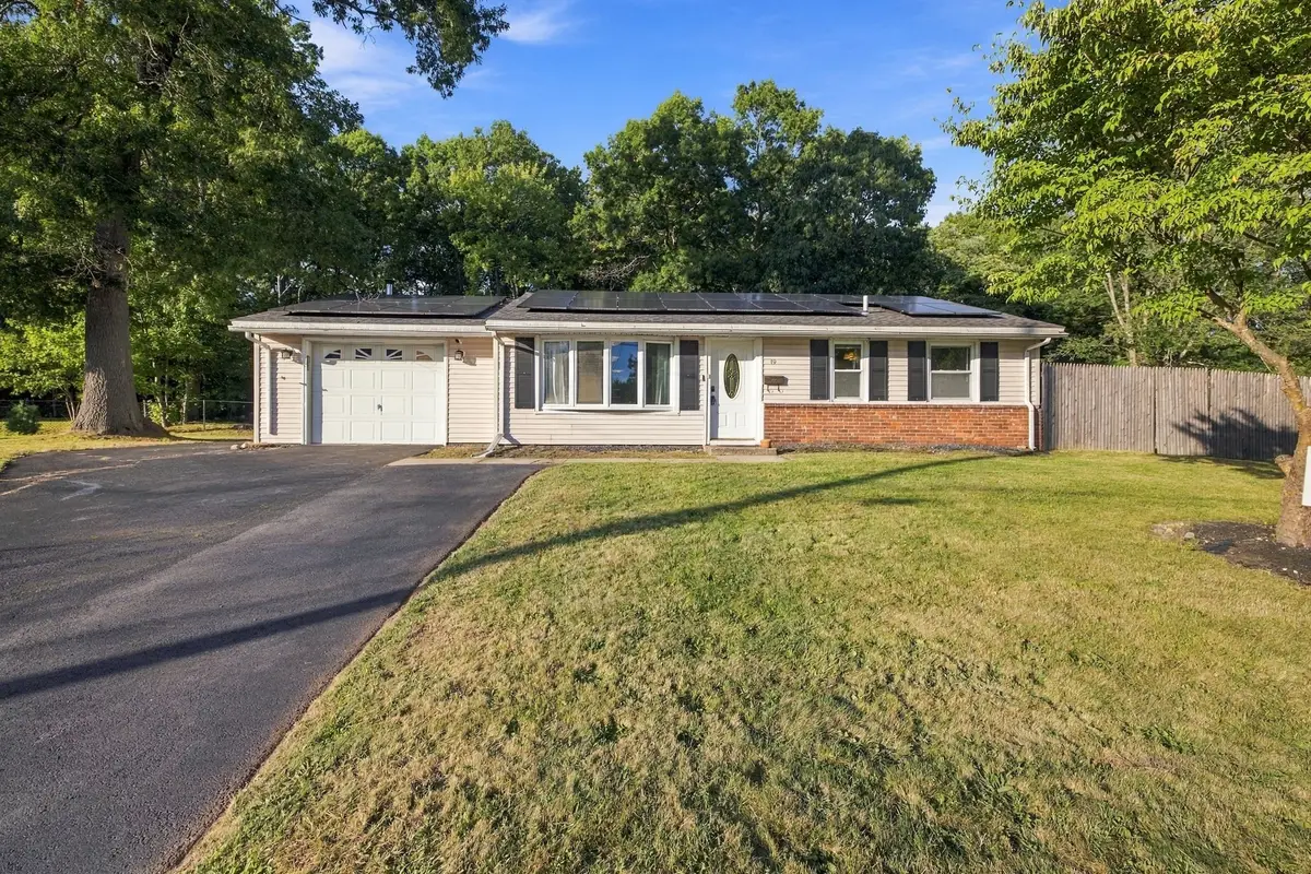 19 Waleco Rd, Brockton, MA 02302 - #1