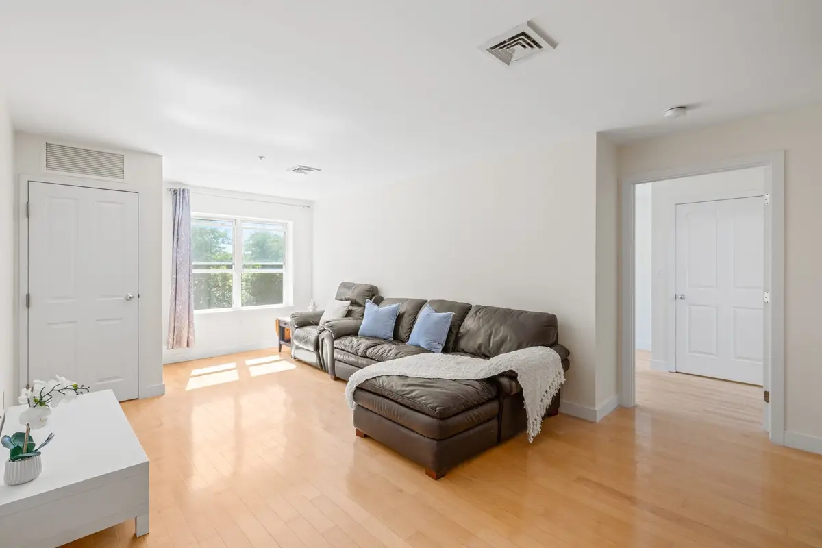 30 Franklin St #312, Malden, MA 02148 - #1