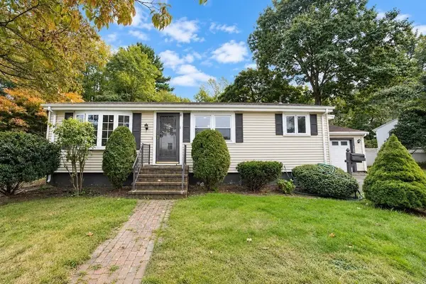 430 W Britannia St, Taunton, MA 02780