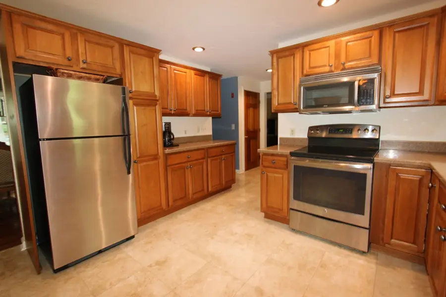 32 Sibley Rd, Sutton, MA 01590 - #2