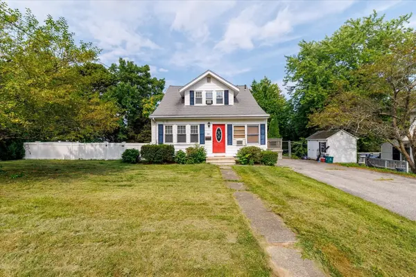 22 Oneida, Worcester, MA 01606