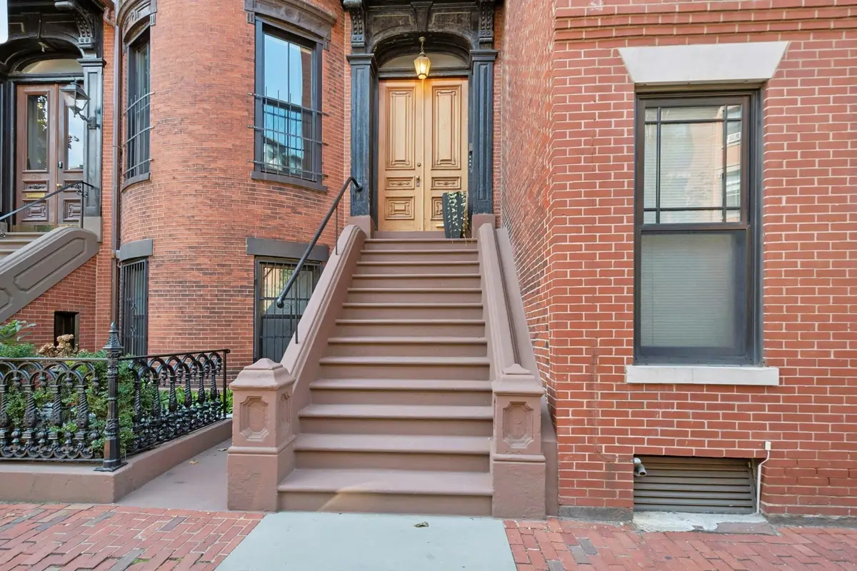 130 Pembroke St #2, Boston, MA 02118 - #1