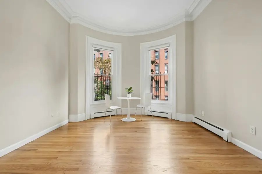 130 Pembroke St #2, Boston, MA 02118 - #3
