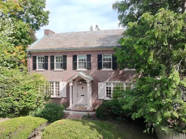 112 Russell St, Worcester, MA 01609