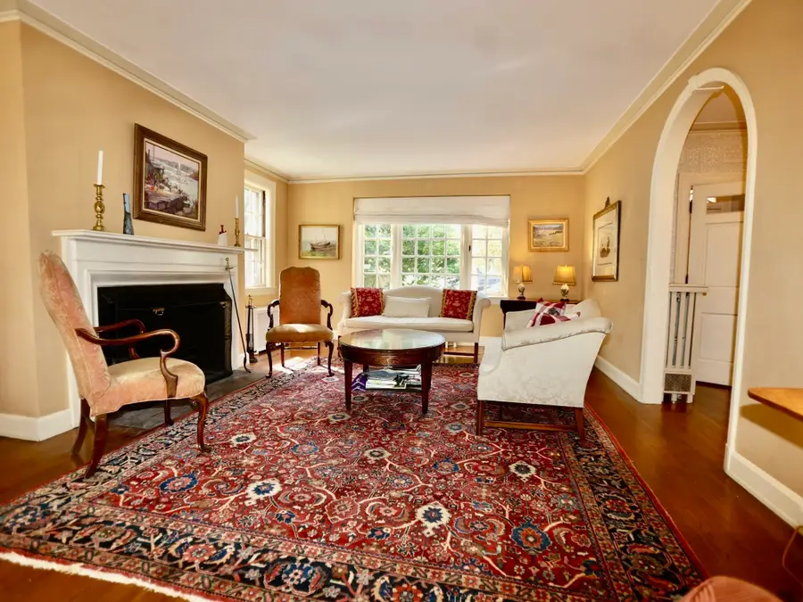112 Russell St, Worcester, MA 01609 - #3