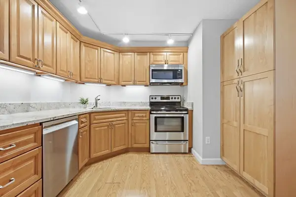 151 Coolidge Ave #712, Watertown, MA 02472
