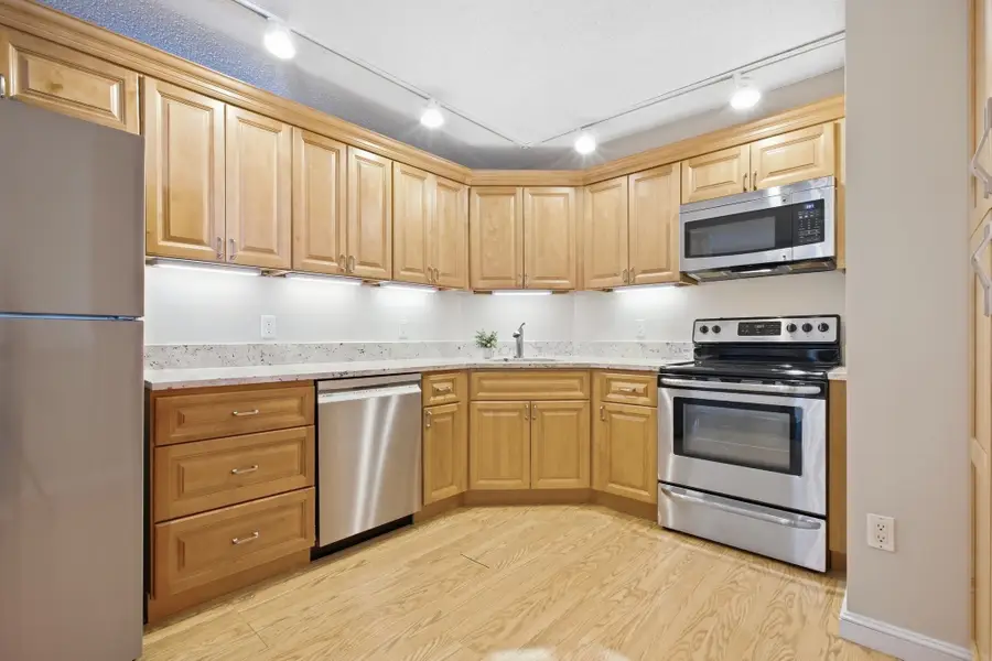 151 Coolidge Ave #712, Watertown, MA 02472 - #3