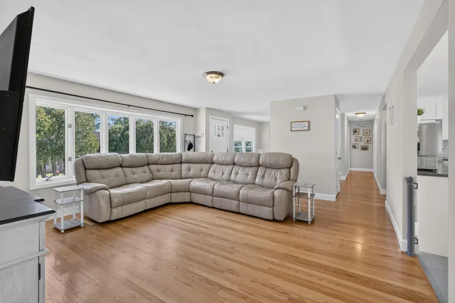 11 Powder Hill Rd, Methuen, MA 01844 - #3