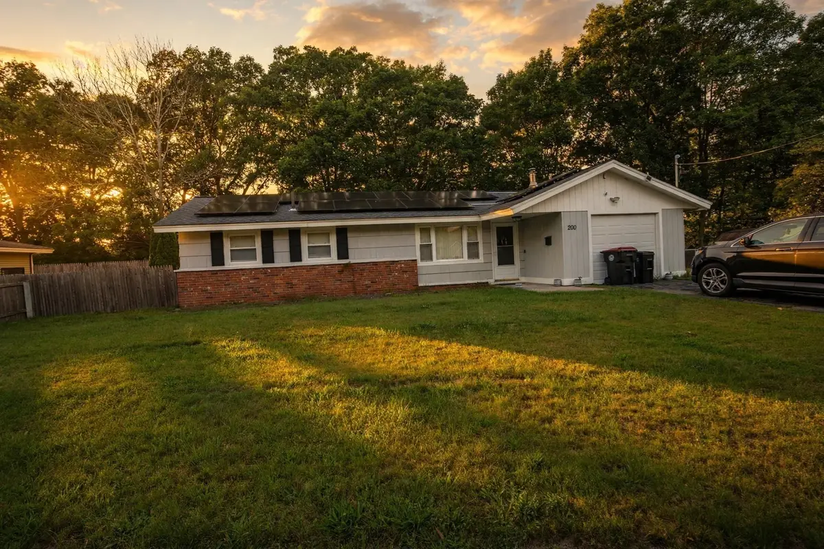 200 Lynn Rd, Brockton, MA 02302 - #1