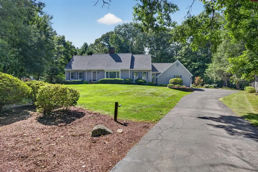 132 Brentwood Cir, North Andover, MA 01845 - #2
